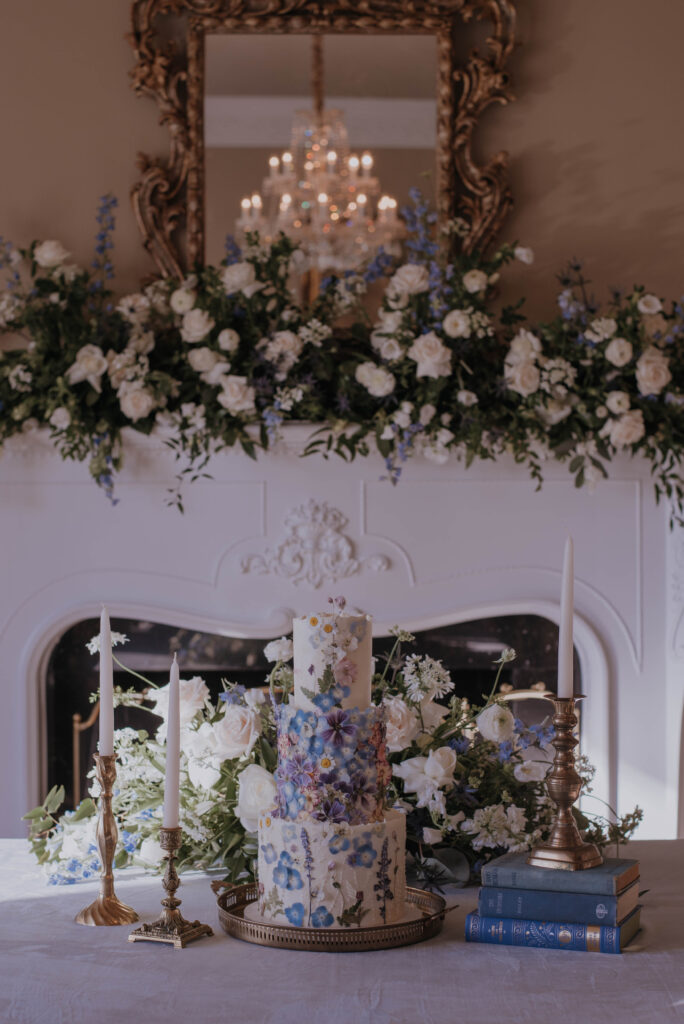 Maudie Cakes wedding cake at Heigh Torr Estate wedding