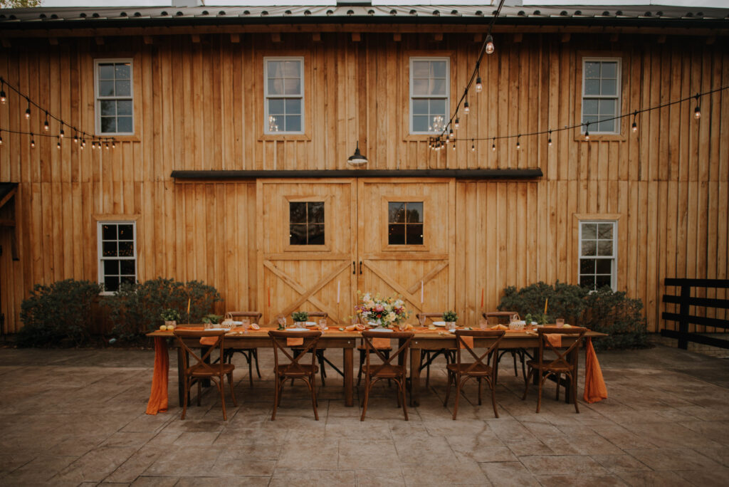 outdoor wedding reception at The Oak Barn at Loyalty